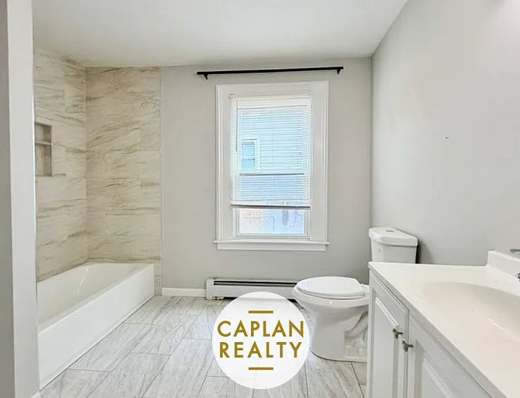 73 Chamberlain St #B — Photo 8