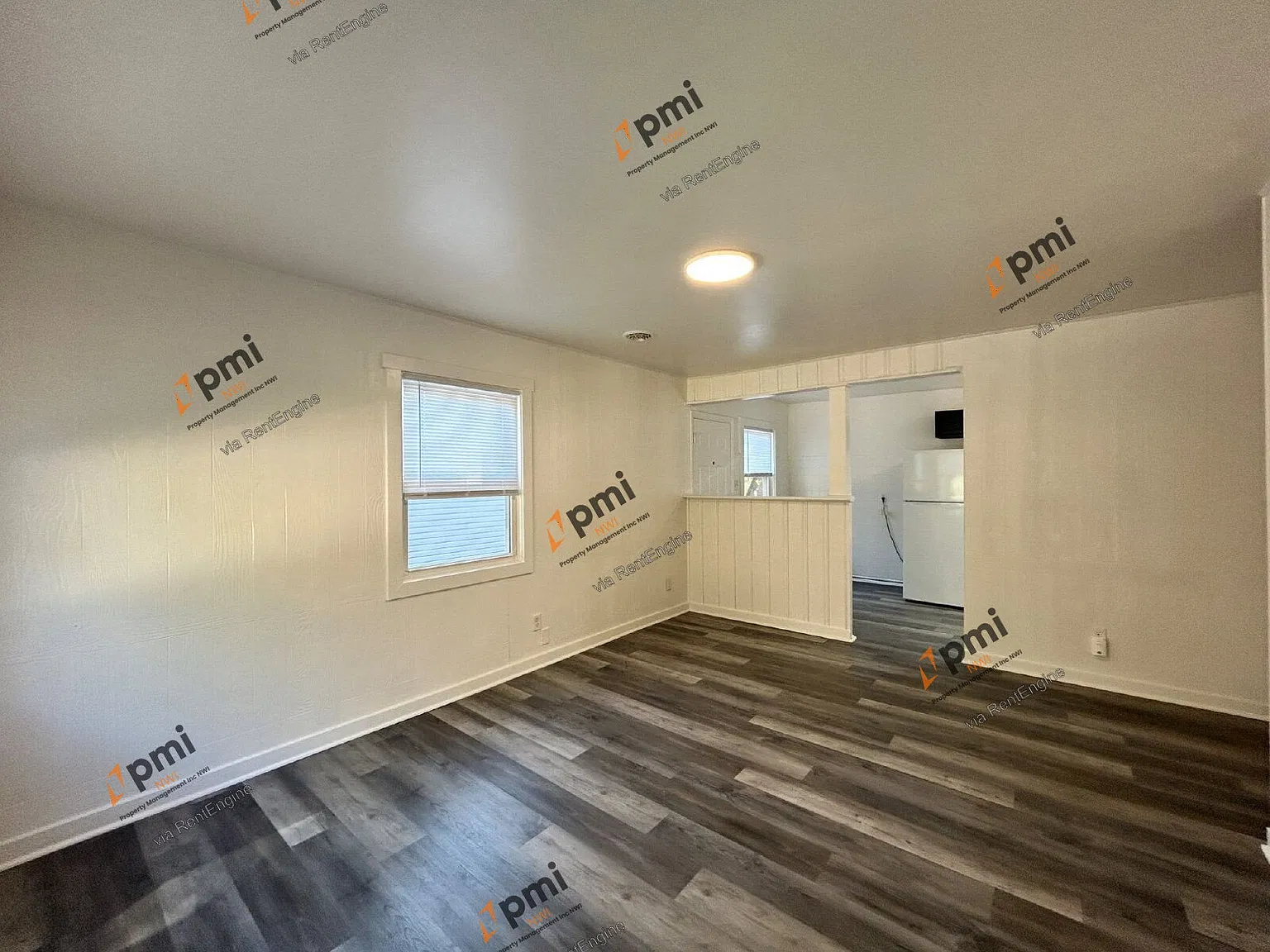 3 bed, 1.0 bath, 825 sqft, $1,295 — Photo 2