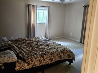 18309 Cabin Rd, Triangle, VA 22172