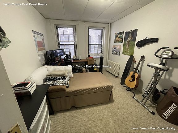 4th image of 238 Hemenway St APT 2