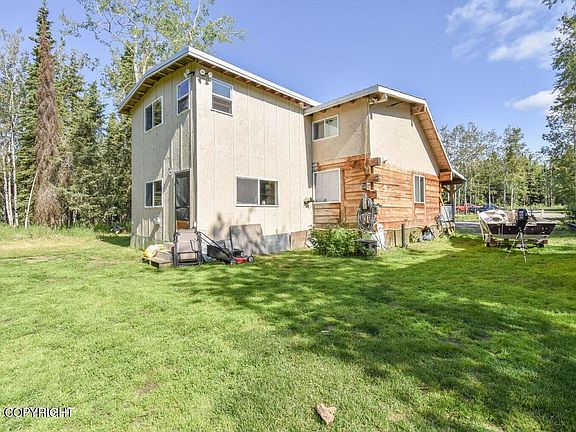 3rd image of 35061 Adell Ave