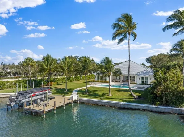 2207 Cove Dr, Vero Beach, FL 32963