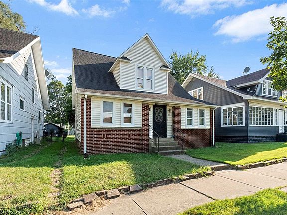 3rd image of 809 McDonald St