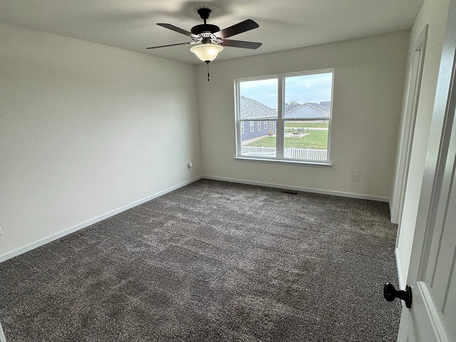 3 bed, 1381 sqft, $1,850 — Photo 4