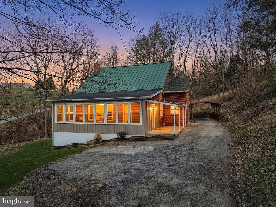 1st image of 905 Chambers Rd