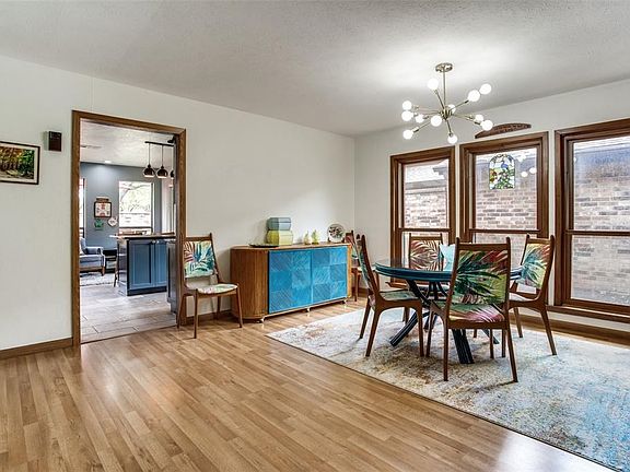 5th image of 3267 Whispering Oak Trl