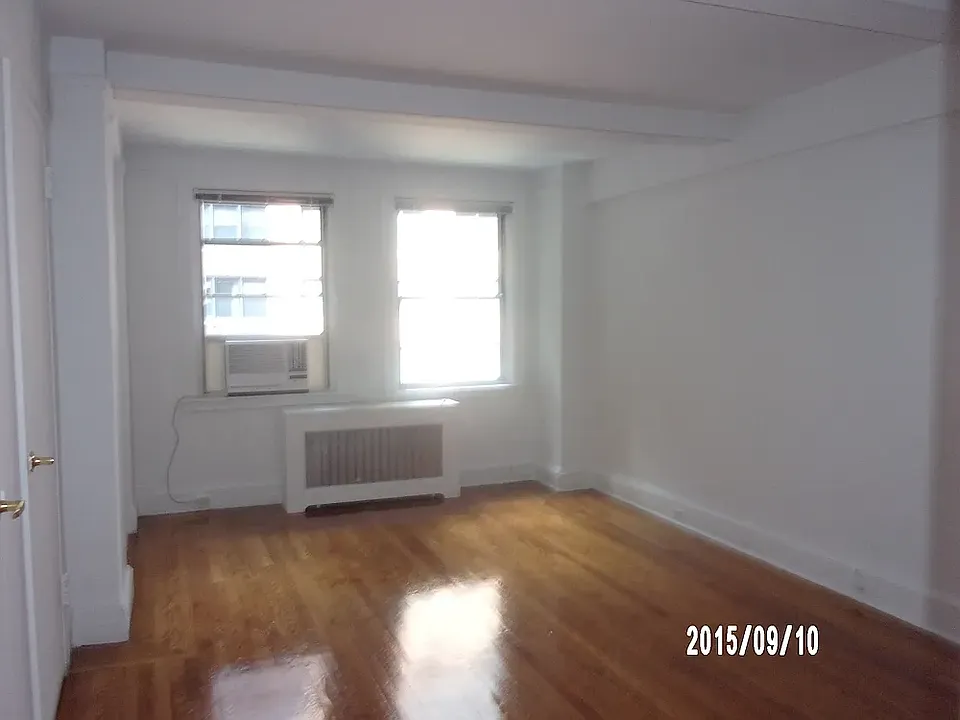 150 E 39th St #909