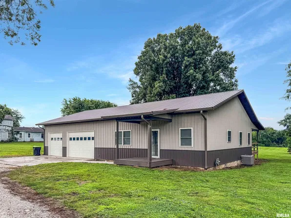 409 N Union St, Griggsville, IL 62340