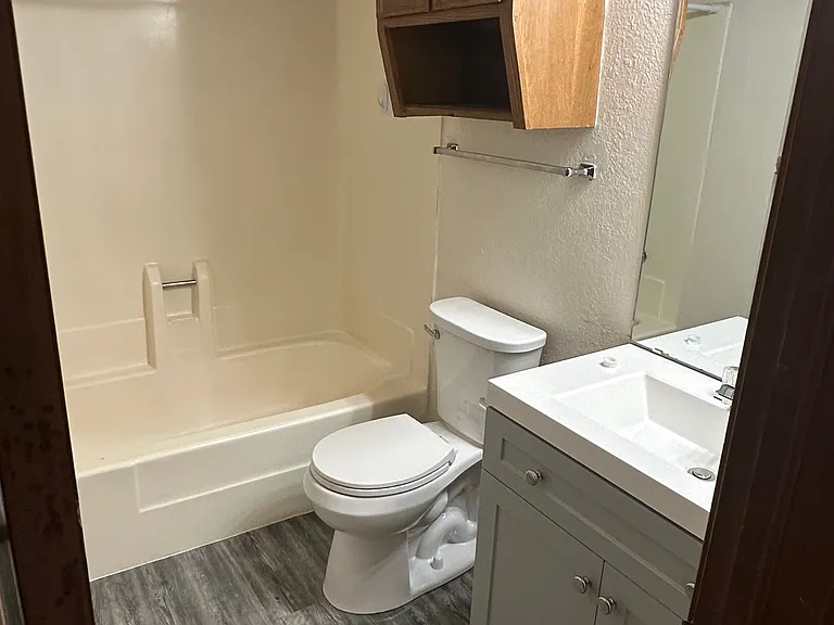 1932 E Lindsey St #202 — Photo 5
