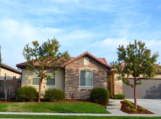 1374 E Via Verde Dr, Fresno, CA 93730
