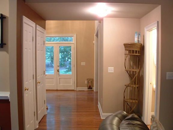 3rd image of 115 Wisteria Dr