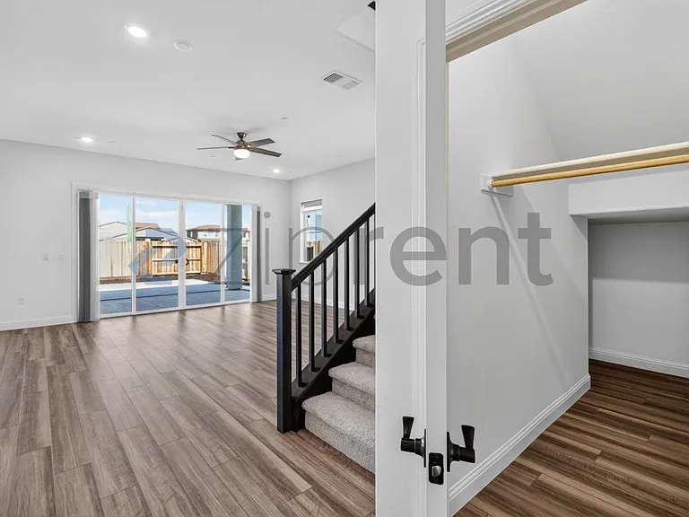 1447 Teak Ave — Photo 10
