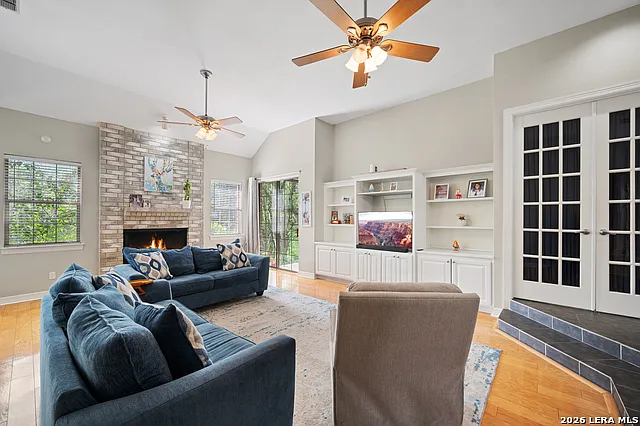109 Trailcrest St — Photo 11