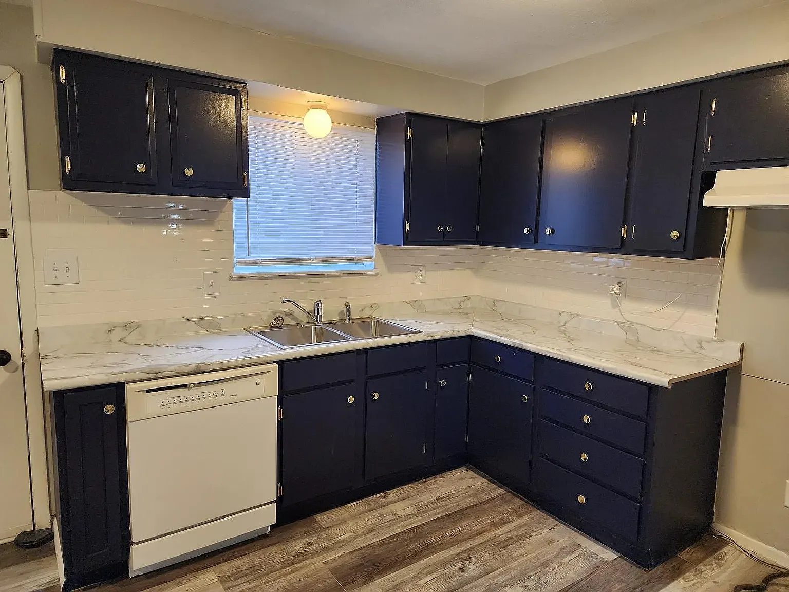 2 bed, $1,150 — Photo 3