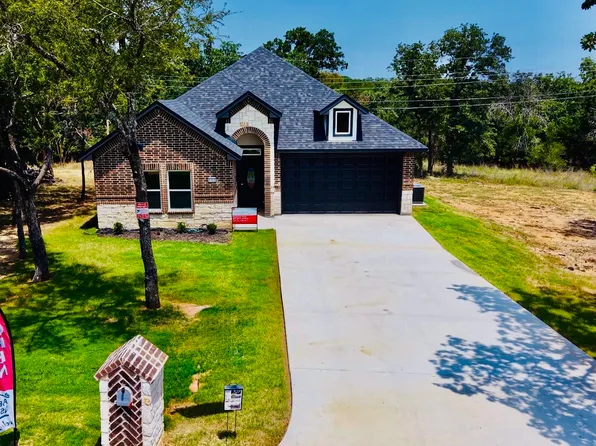 502 Palmetto Ct, Runaway Bay, TX 76426