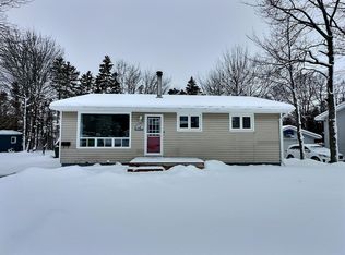 452 Pleasant St, Truro, NS B2N 3T6