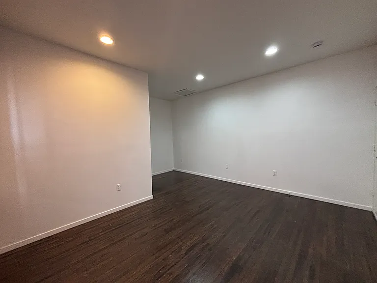 4634 W Washington Blvd #3 — Photo 5