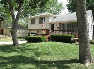 9105 W 88th Ter, Overland Park, KS 66212