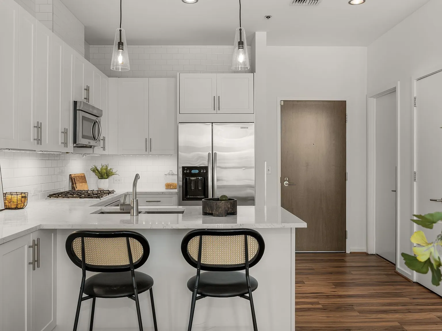 1 bed, 1100 sqft, $2,800 — Photo 4