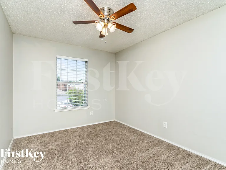 530 Alameda Ave — Photo 13