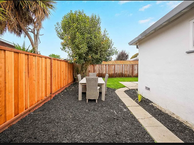 7 Newhall St — Photo 34