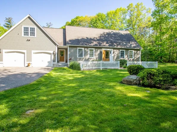 101 High Bridge Rd, Hubbardston, MA 01452