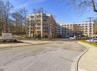 609 W South Orange Ave APT 3F, South Orange, NJ 07079