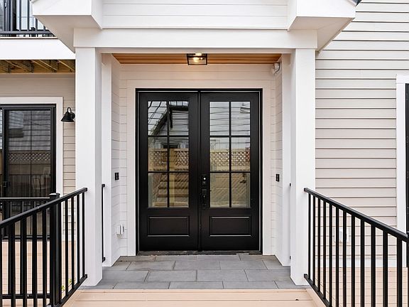 3rd image of 27 Shepard St #5