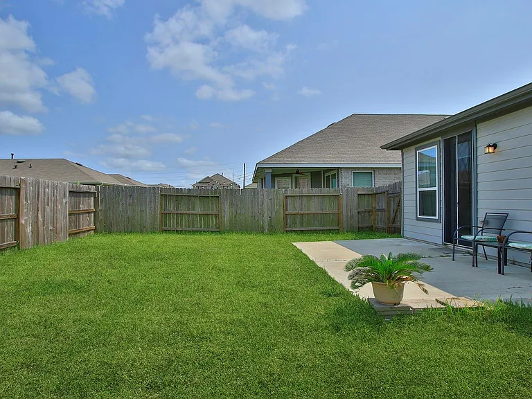 7219 Bakersfield Ct — Photo 41