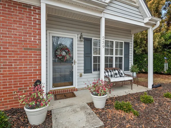 239 Bridford Downs Dr, Greensboro, NC 27407