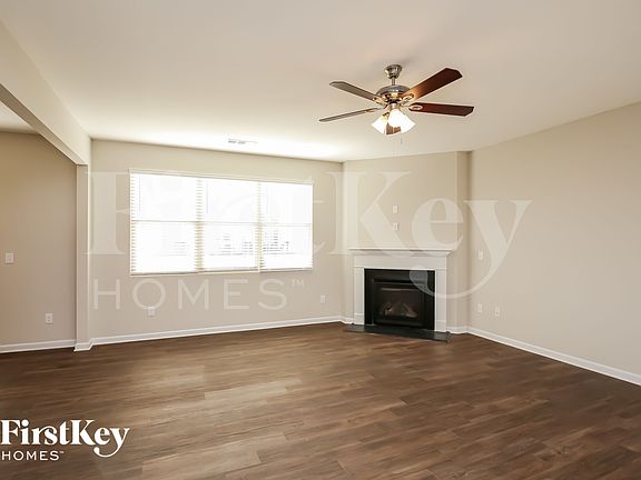 4th image of 73 Maple Brook Dr