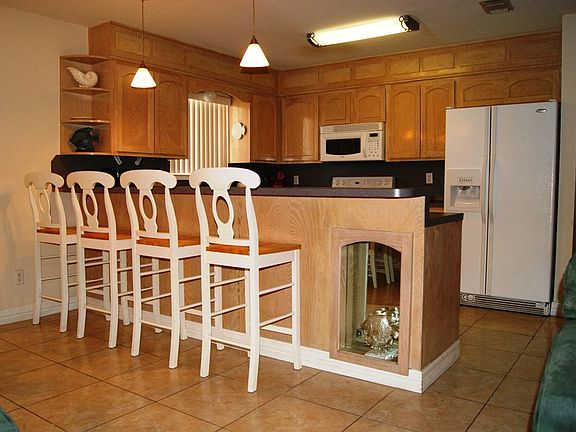 5th image of 109 E Bahama St #1