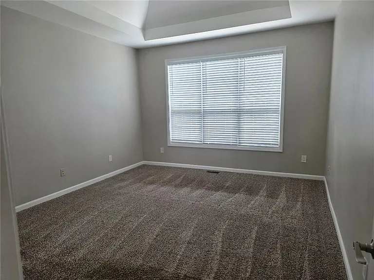2257 Roseberry Ln — Photo 13