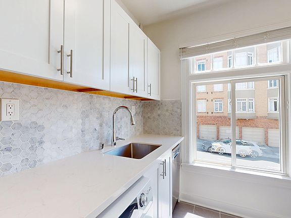 2nd image of 1200 Francisco St #2