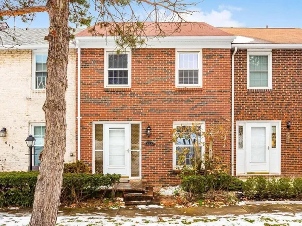 621 Simbury St, Columbus, OH 43228