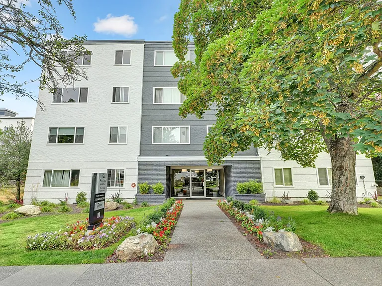 1126 Rockland Ave #207 — Photo 3