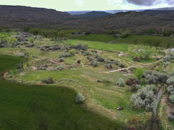 1951 Interstate Highway 70 Frontage Rd #B, De Beque, CO 81630