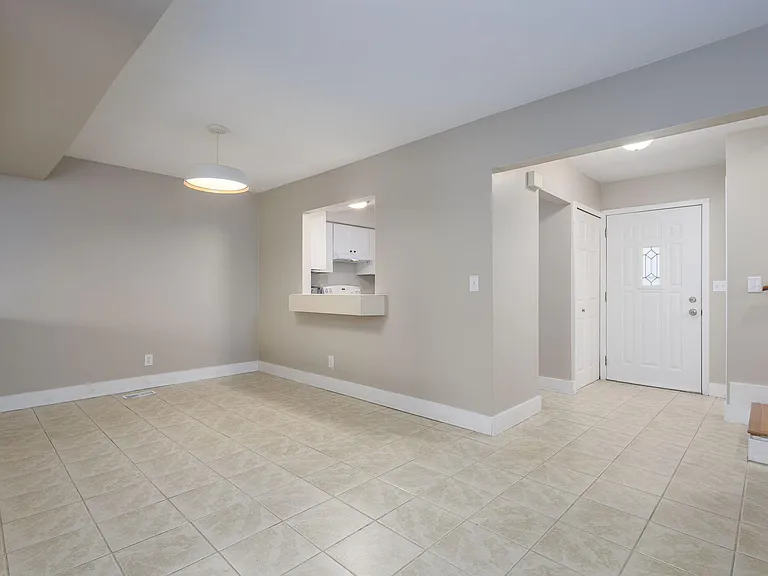5842 Niles St #5844 — Photo 7