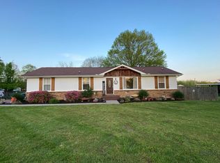 3232 Southwark Dr, Springfield, TN 37172