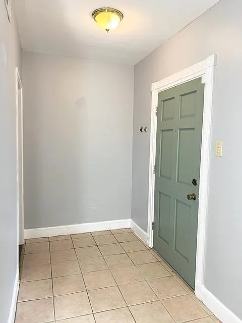 Front entrance - 302 Bowles Ave