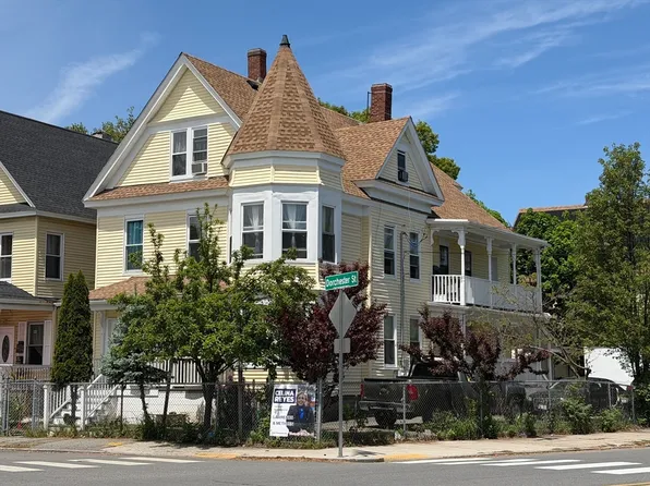46-46A Dorchester St, Lawrence, MA 01843