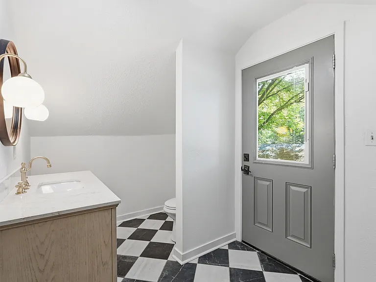 1117 Weems St — Photo 13