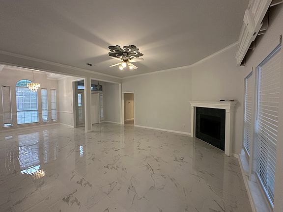 2nd image of 2904 Elaine Ct