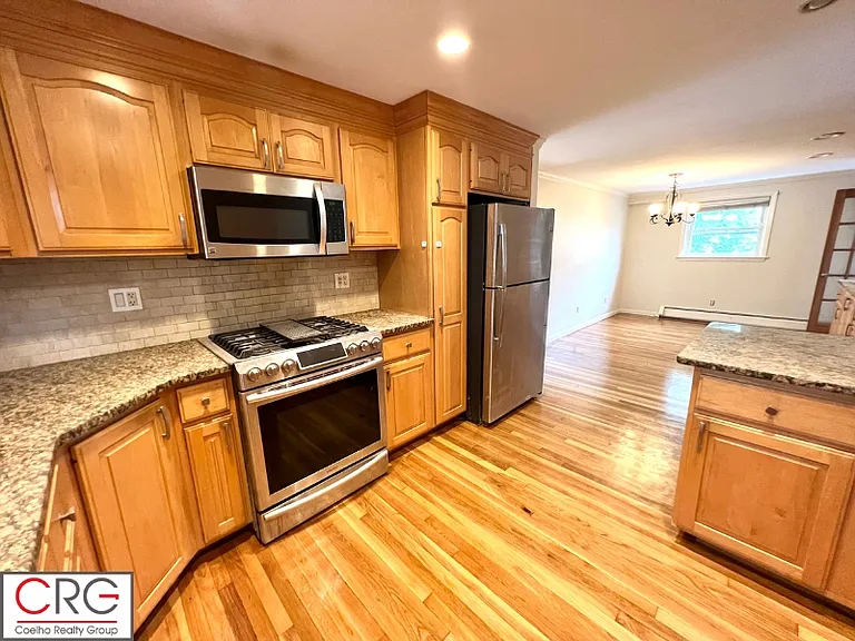 83 Ralph St — Photo 3
