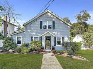 19 Forest Dr, Bloomfield, NJ 07003