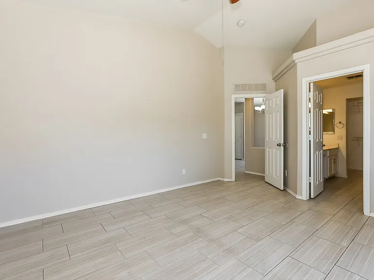 2460 W Tanner Ranch Rd — Photo 10