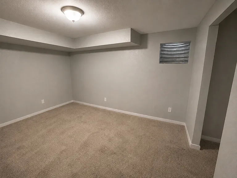 1609 S Ivory Cir #B — Photo 11