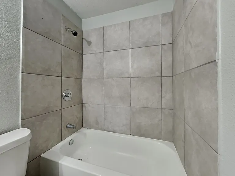 4349 Chestnut Dr — Photo 16
