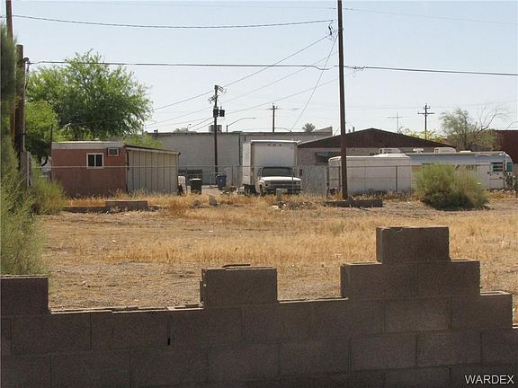 4th image of 364 Moser Ave