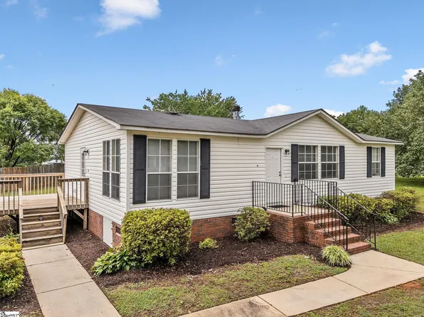 8 Glenmont Ln, Greenville, SC 29607